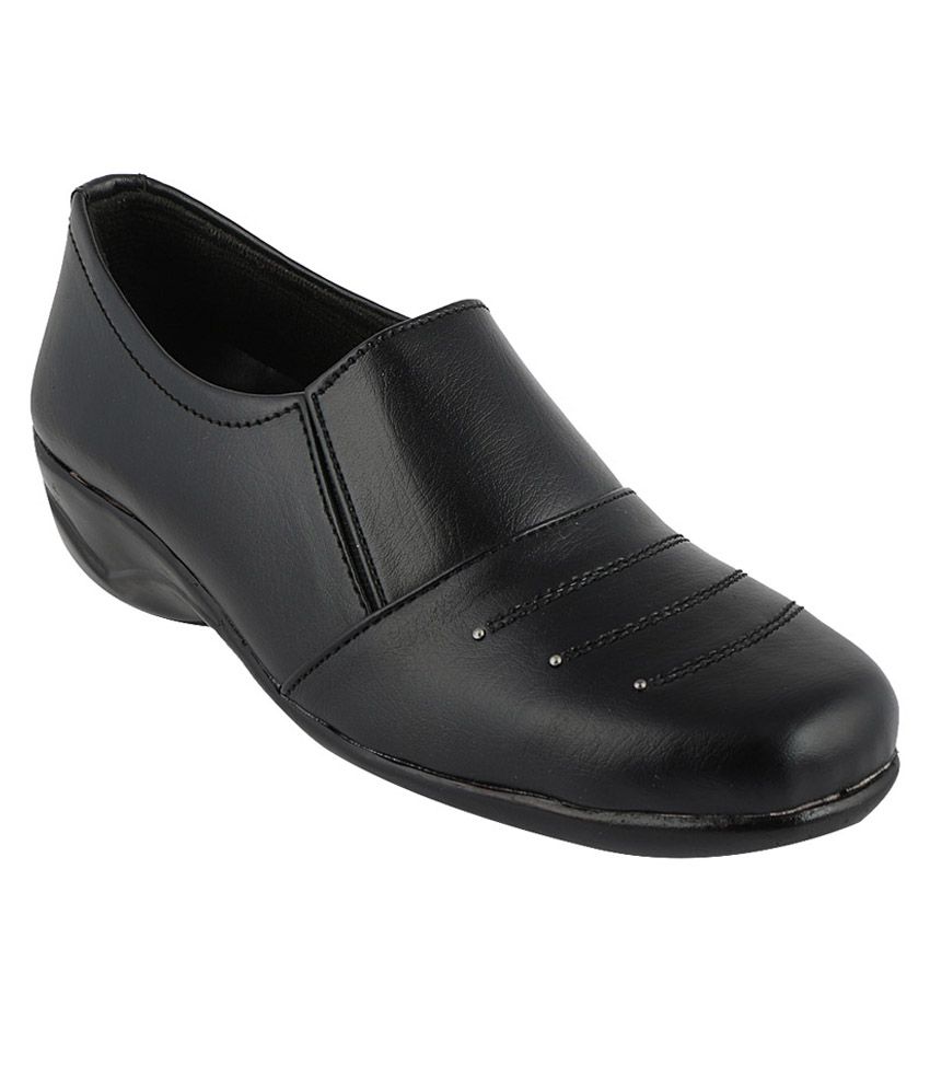 formal wedges black