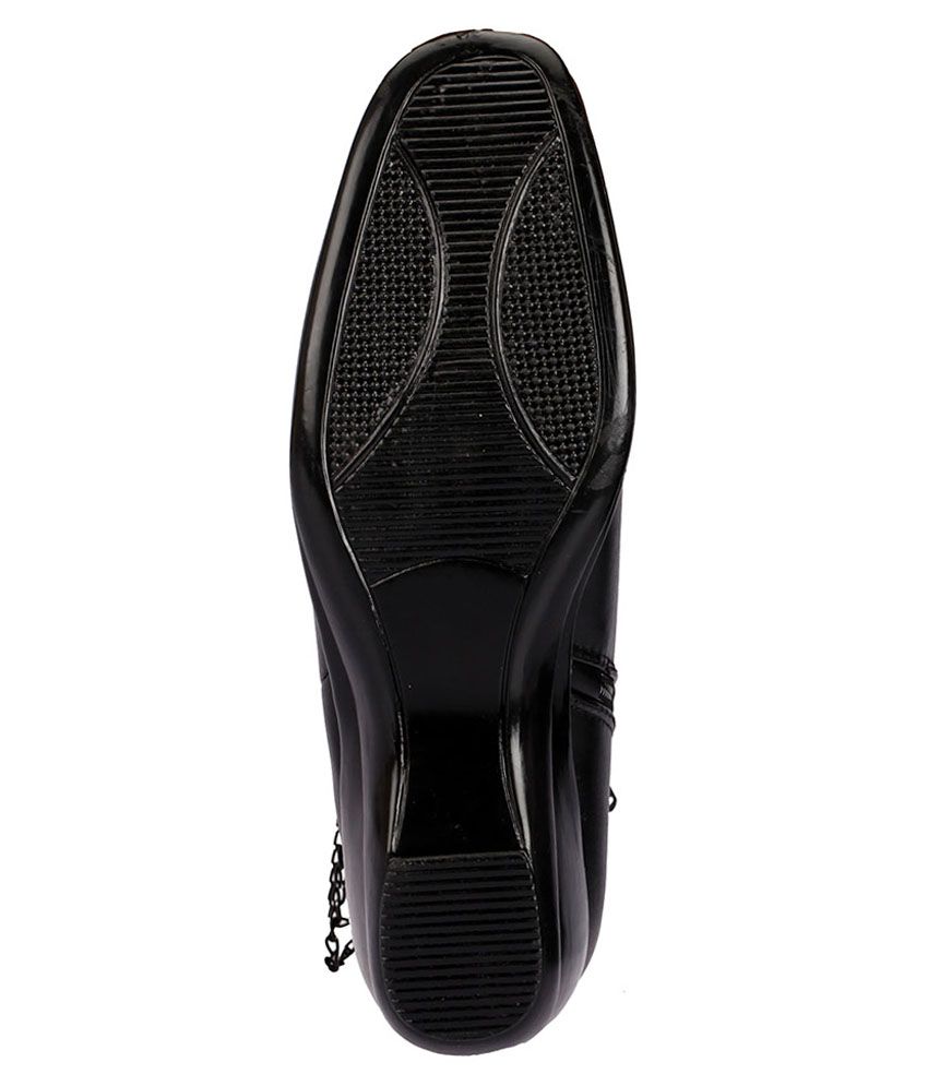 flat heel cowboy boots