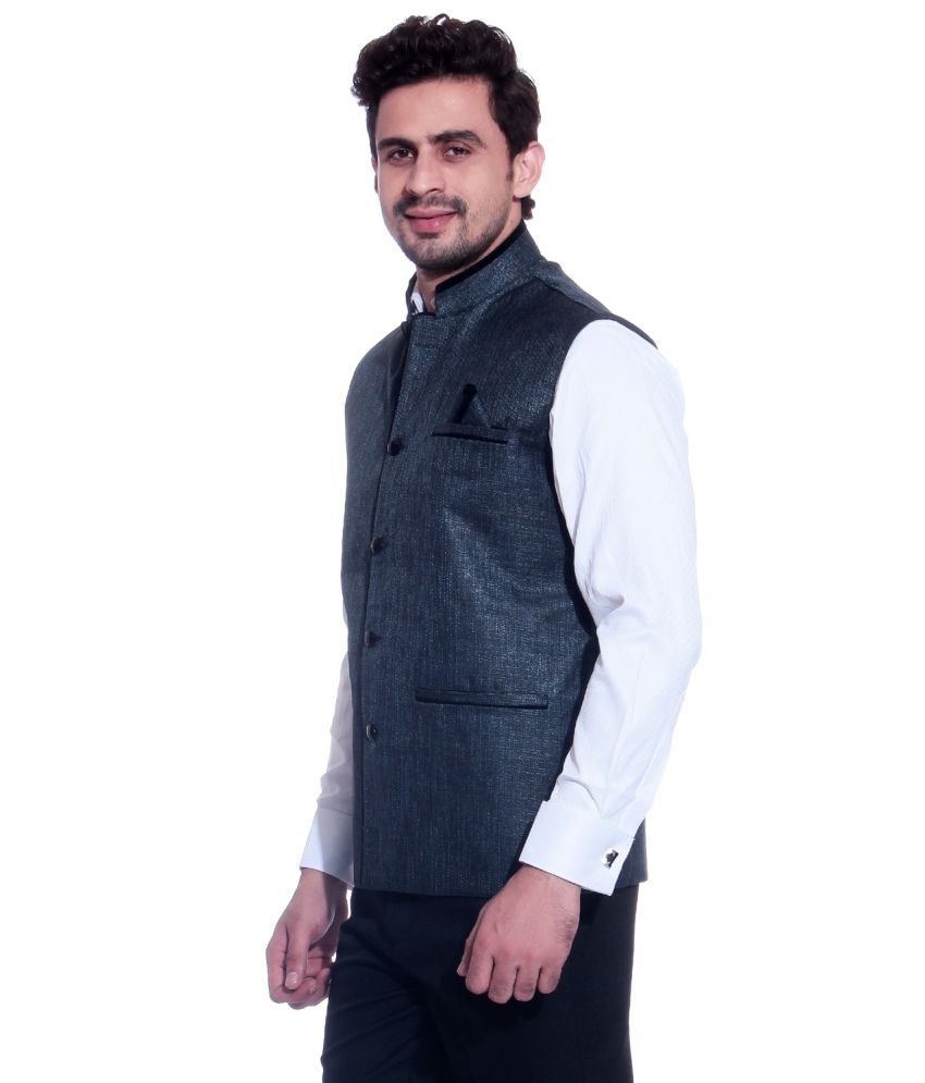 modi jacket with white shirt
