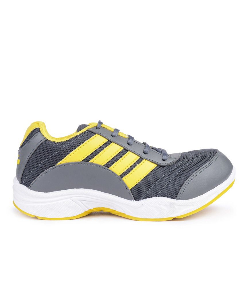 sports shoes cheap rate
