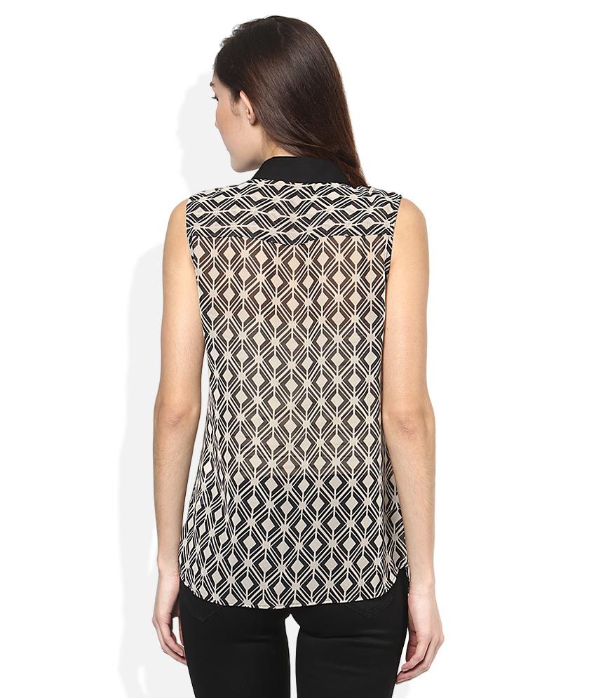 womens beige sleeveless tops