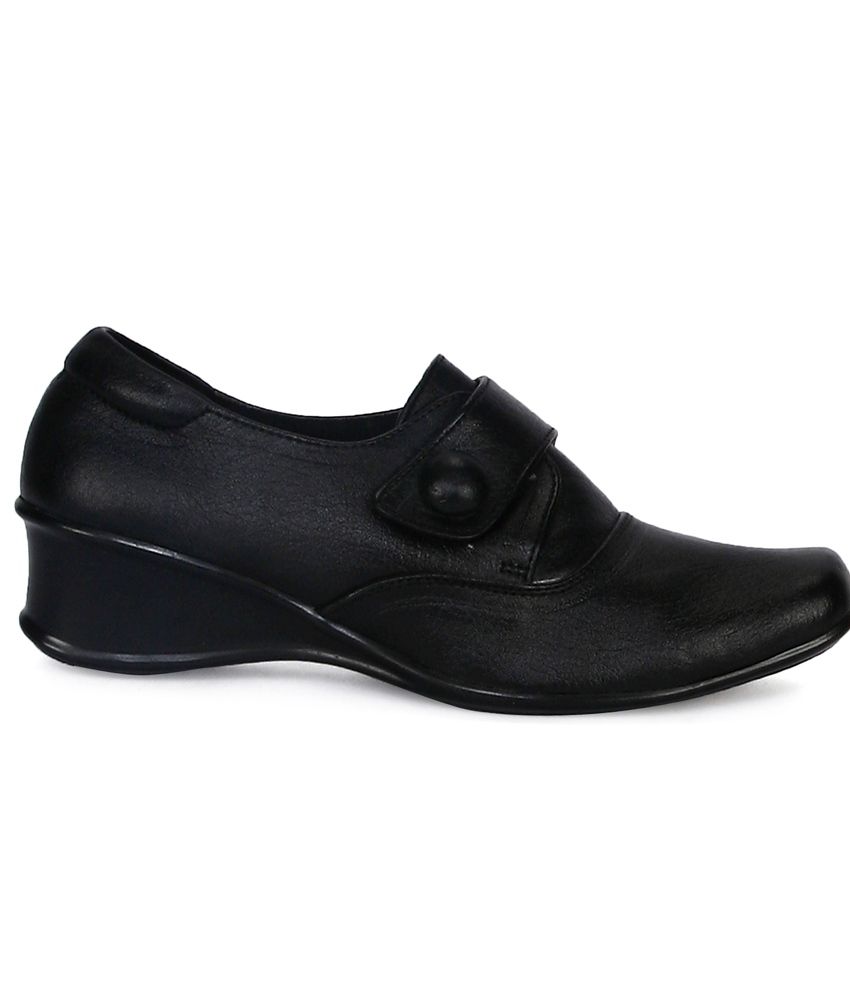 Tic Tac Toe Black Formal Shoes Price in India- Buy Tic Tac Toe Black ...