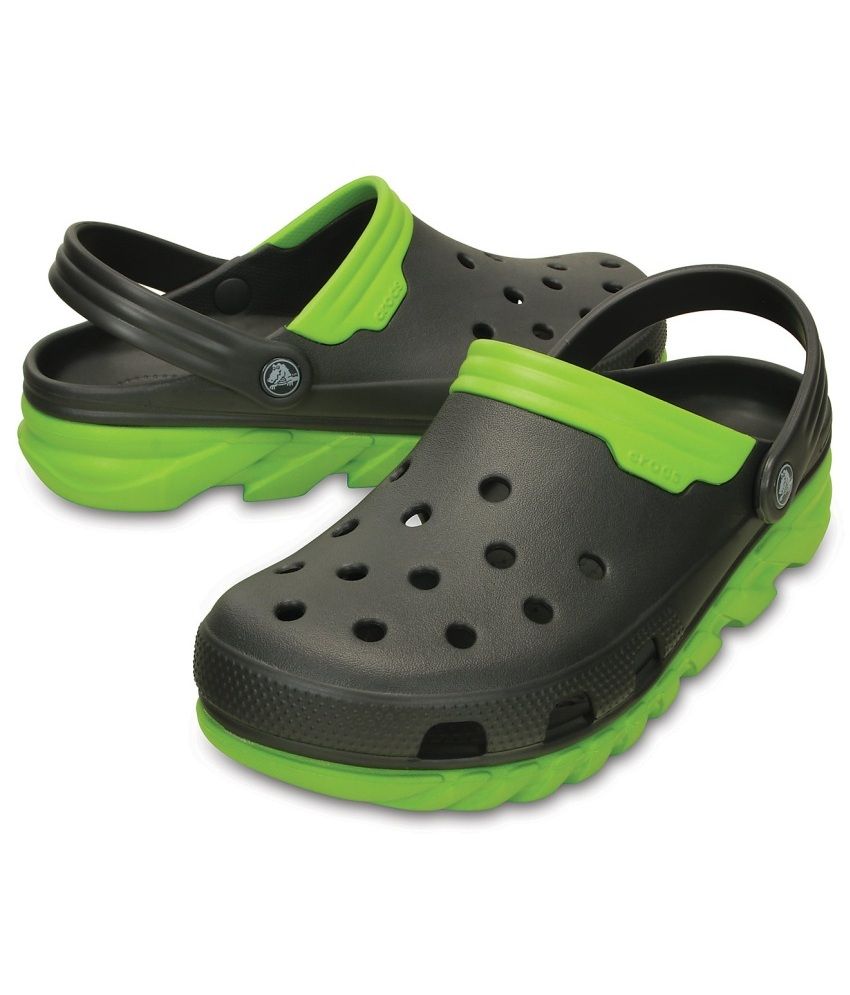 crocs-roomy-fit-black-floater-sandals-buy-crocs-roomy-fit-black