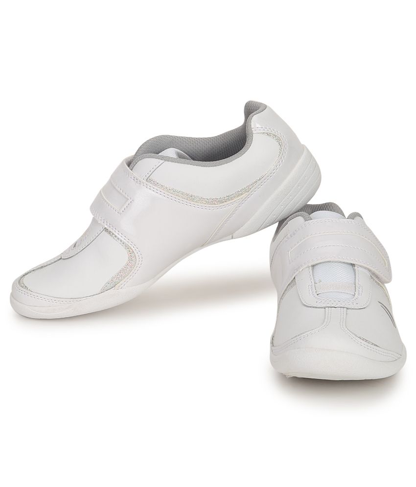 clarks sneakers kids white