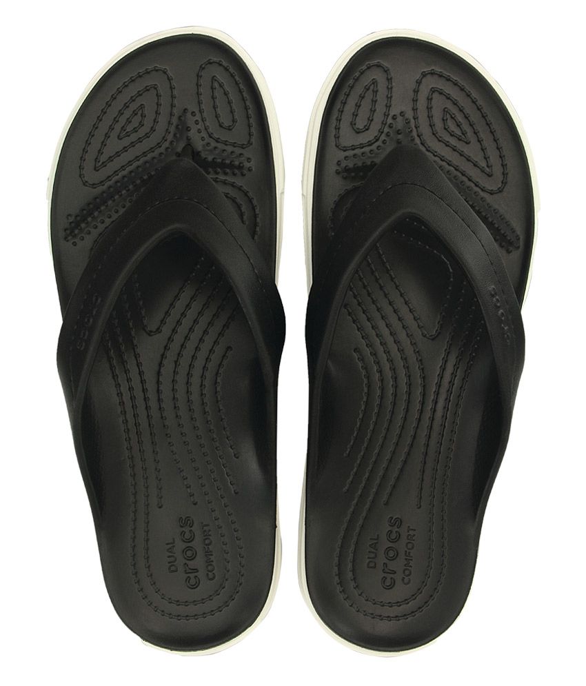 Crocs Black Relaxed Fit Flip Flops Price in India- Buy Crocs Black ...