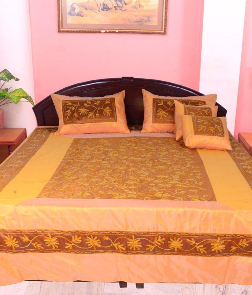 Jaipuri Golden Silk Kingsize Bed Cover Buy Jaipuri Golden Silk