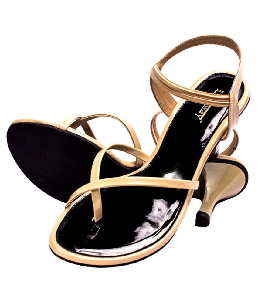 Legsway Beige Kitten Heels Price in India Buy Legsway Beige Kitten