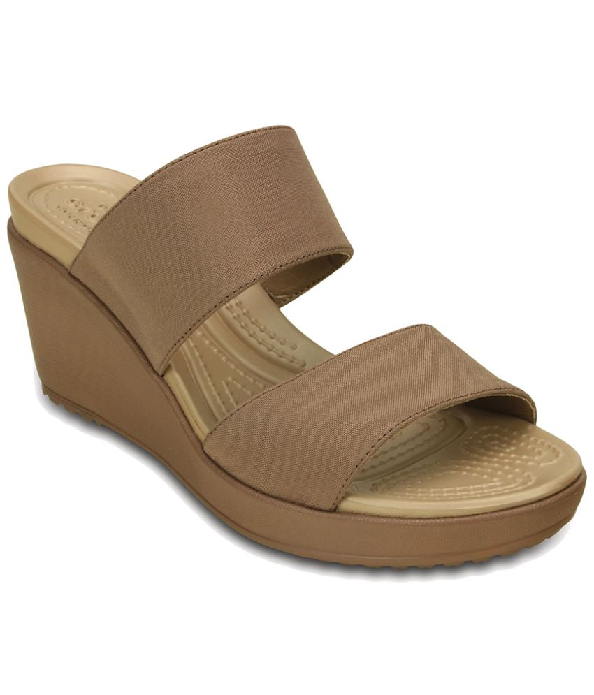 brown croc pumps