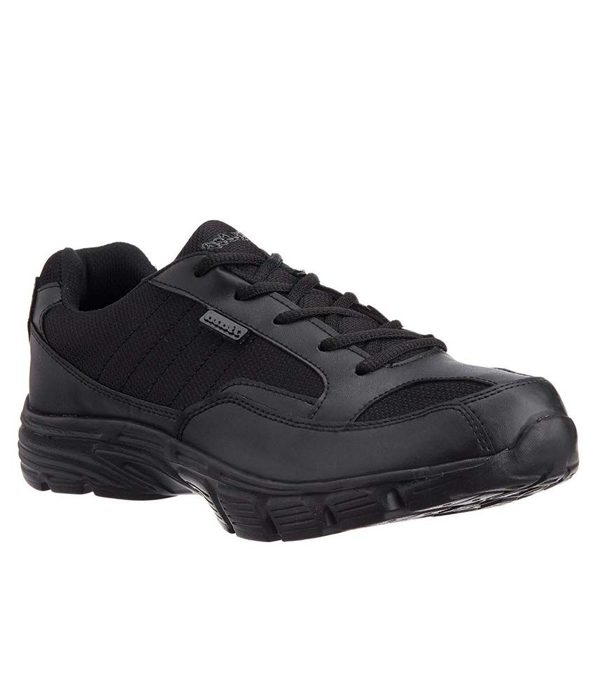 bata sports shoes black