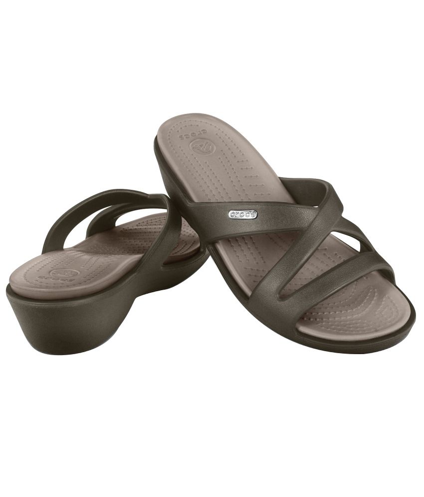 pump crocs