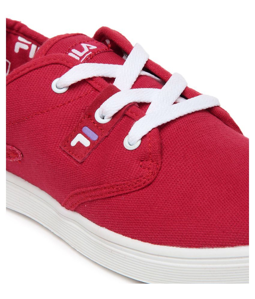 fila red running shoes