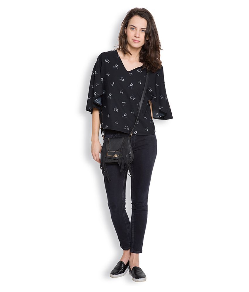 tokyo talkies crop top