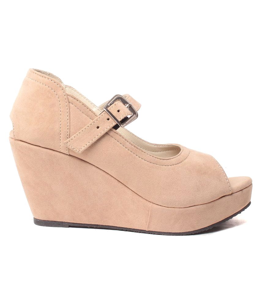Feel It Beige Wedges Heels Price in India Buy Feel It Beige Wedges