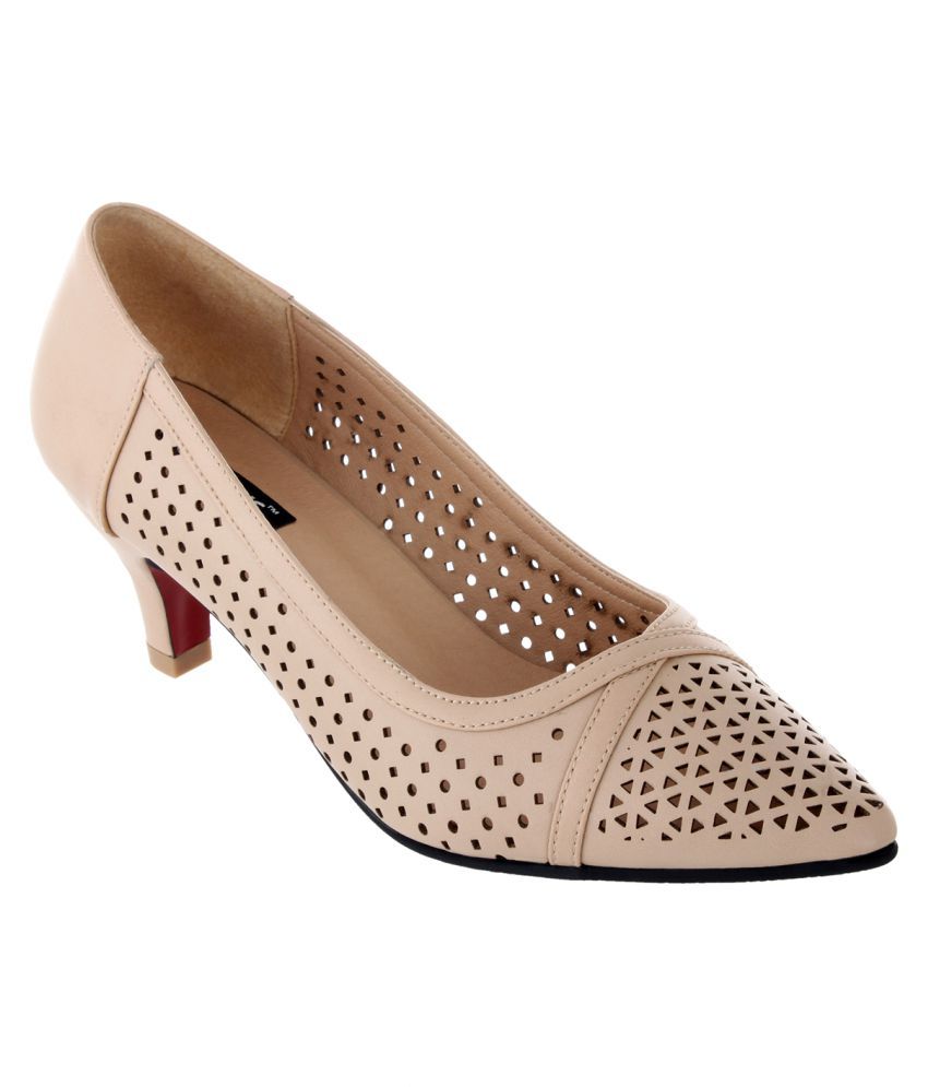 Sherrif Shoes Beige Kitten Heels Price in India- Buy Sherrif Shoes ...