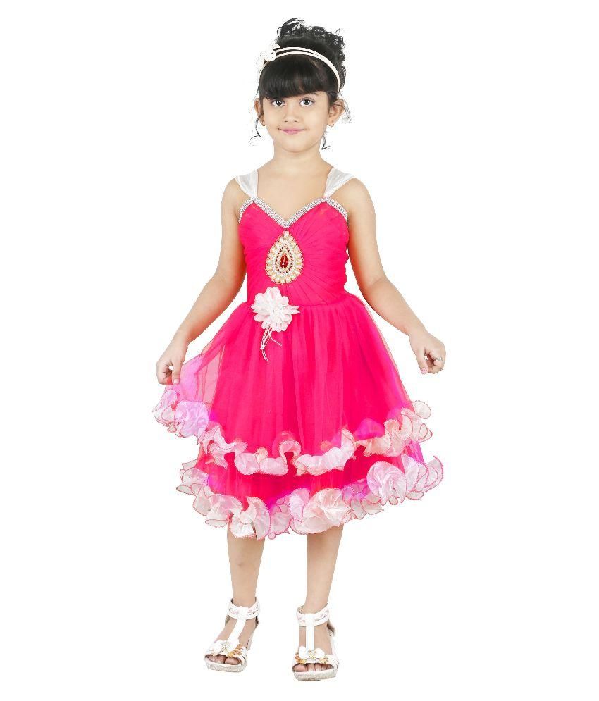 pink colour ka frock dikhaiye