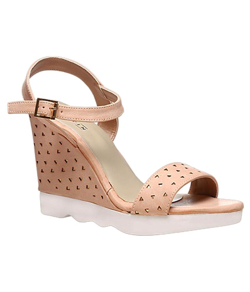beige wedges