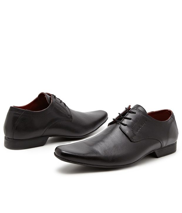 red tape shoes flat 50 off