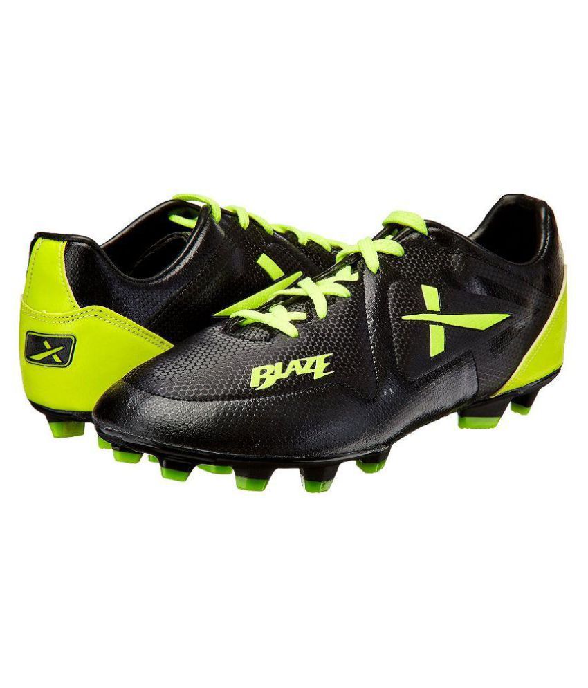 Vector X Blaze Black Football Shoes: Buy Online at Best Price on Snapdeal