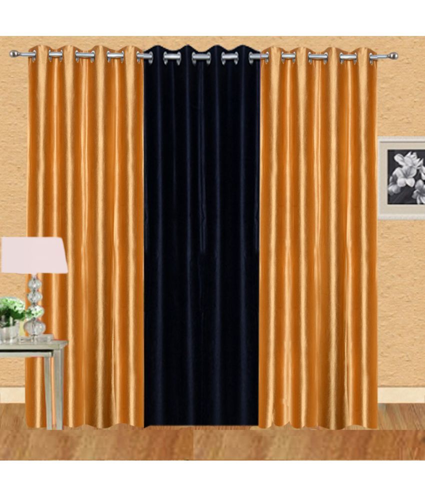     			Stella Creations Set of 3 Window Eyelet Curtains