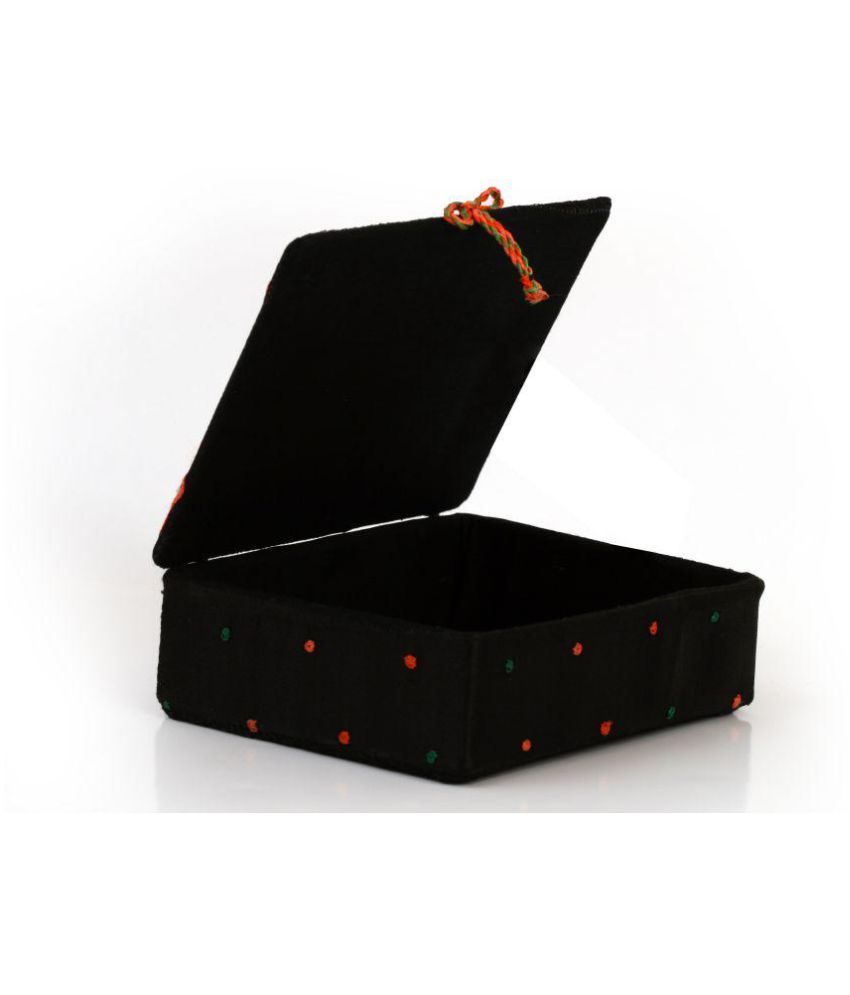 Soulful Threads Black Fabric Jewellery Box: Buy Soulful Threads Black ...