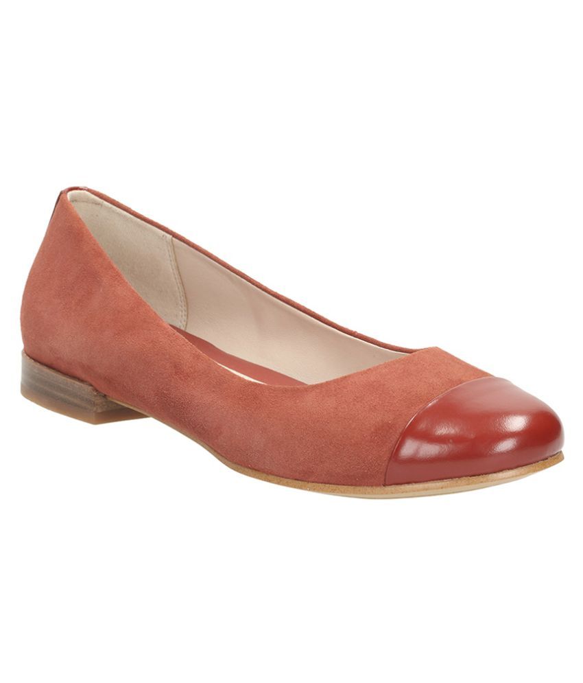 red heels clarks