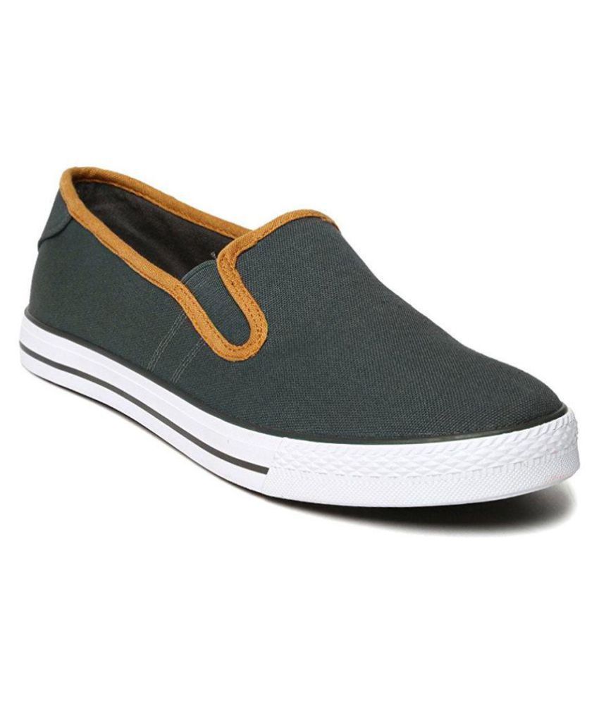 roadster canvas shoes