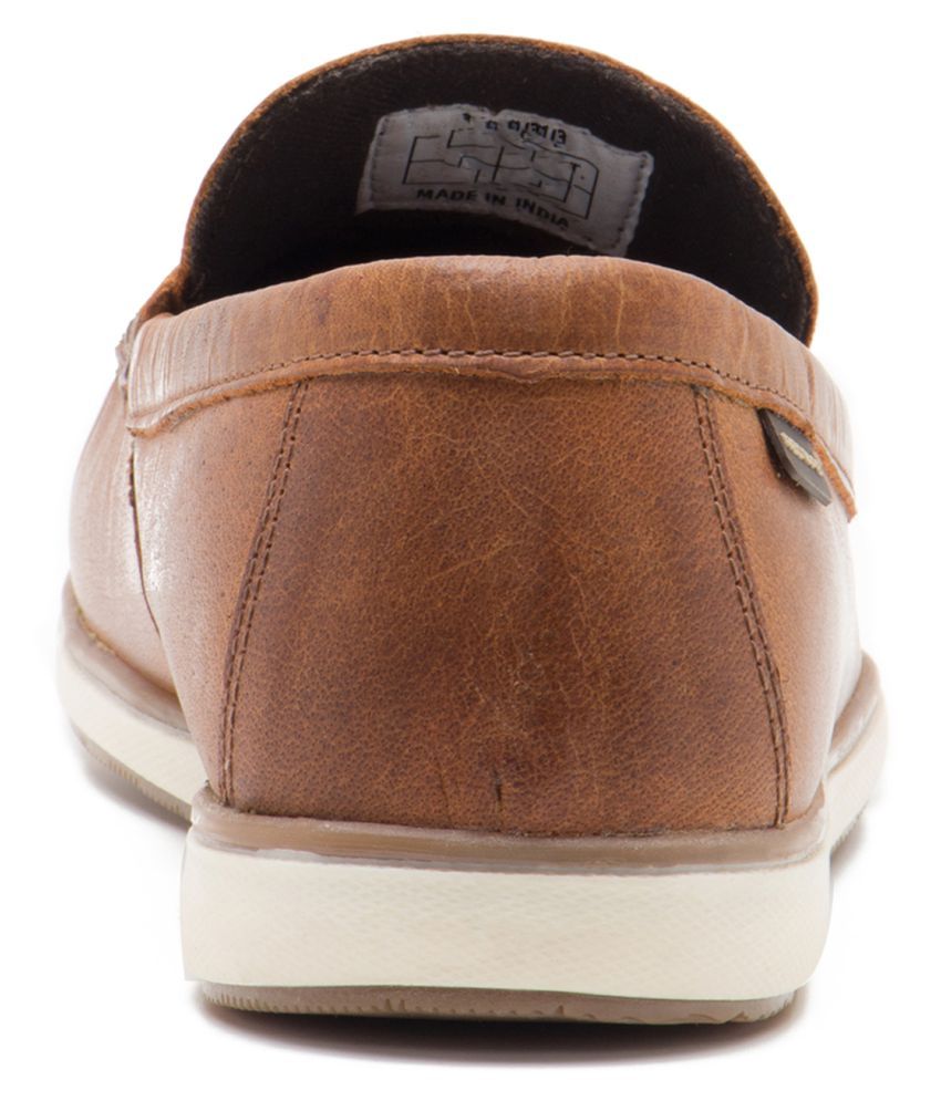 redtape brown loafers