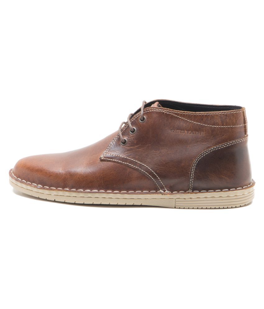 chukka boots red tape