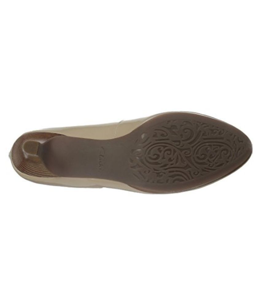 clarks women's artisan temp appeal platform pump