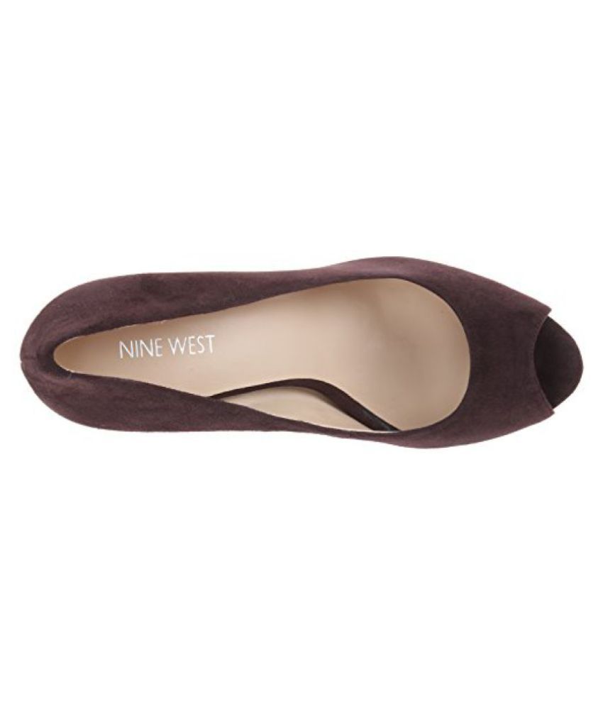 nine west dark brown pumps