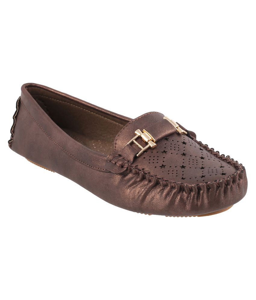 MOCHI BROWN Casual Shoes Price in India- Buy MOCHI BROWN Casual Shoes ...