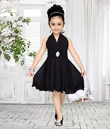 Get upto 60% off on Girls Clothing - Price 499 77 % Off  
