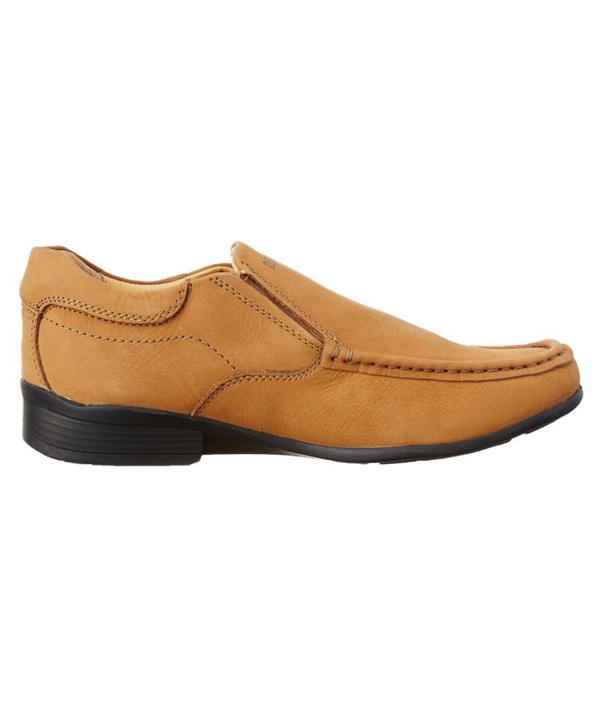 red chief office chappal