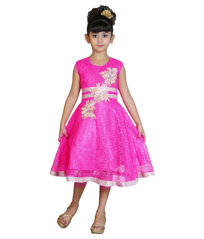 pink colour ka frock dikhaiye