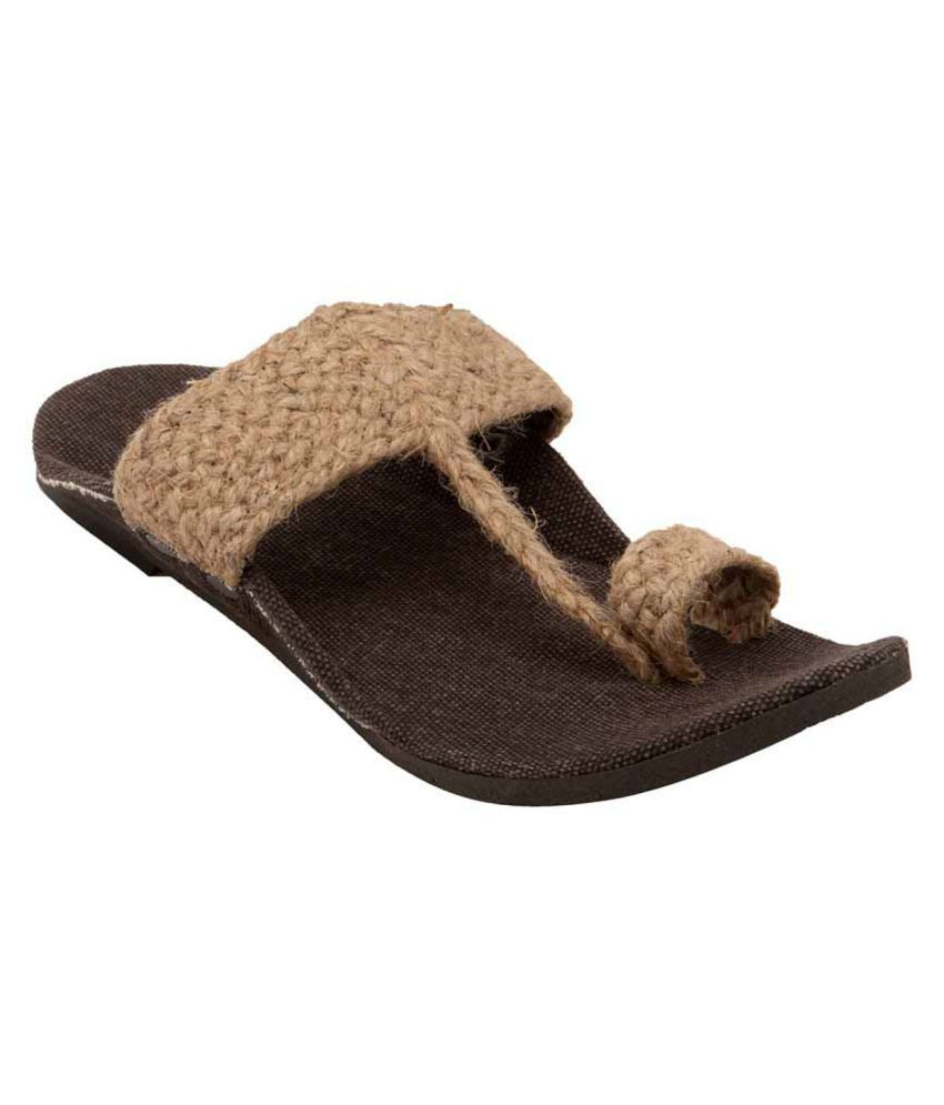 catwalk chappal price