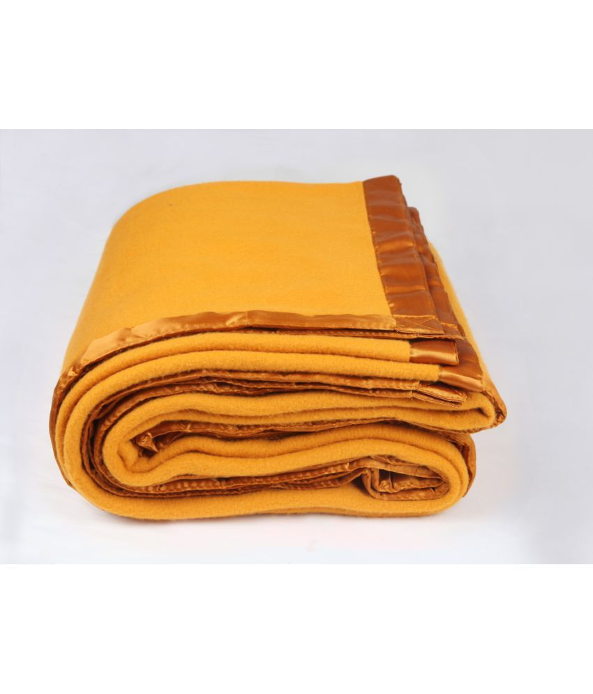 Bombay Dyeing Single Polar Fleece Plain Blanket Buy Bombay Dyeing