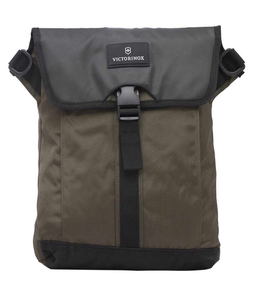 victorinox altmont messenger