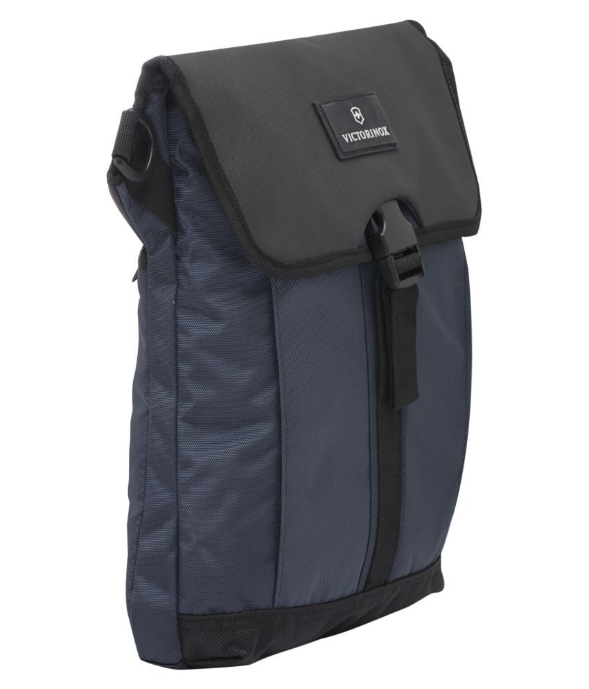 victorinox altmont messenger