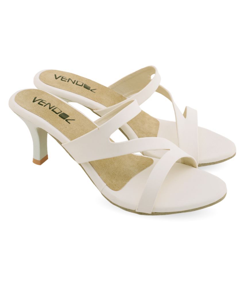 white kitten heels new look