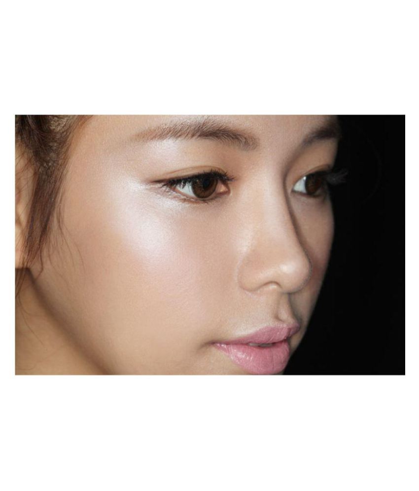 silver highlighter for face