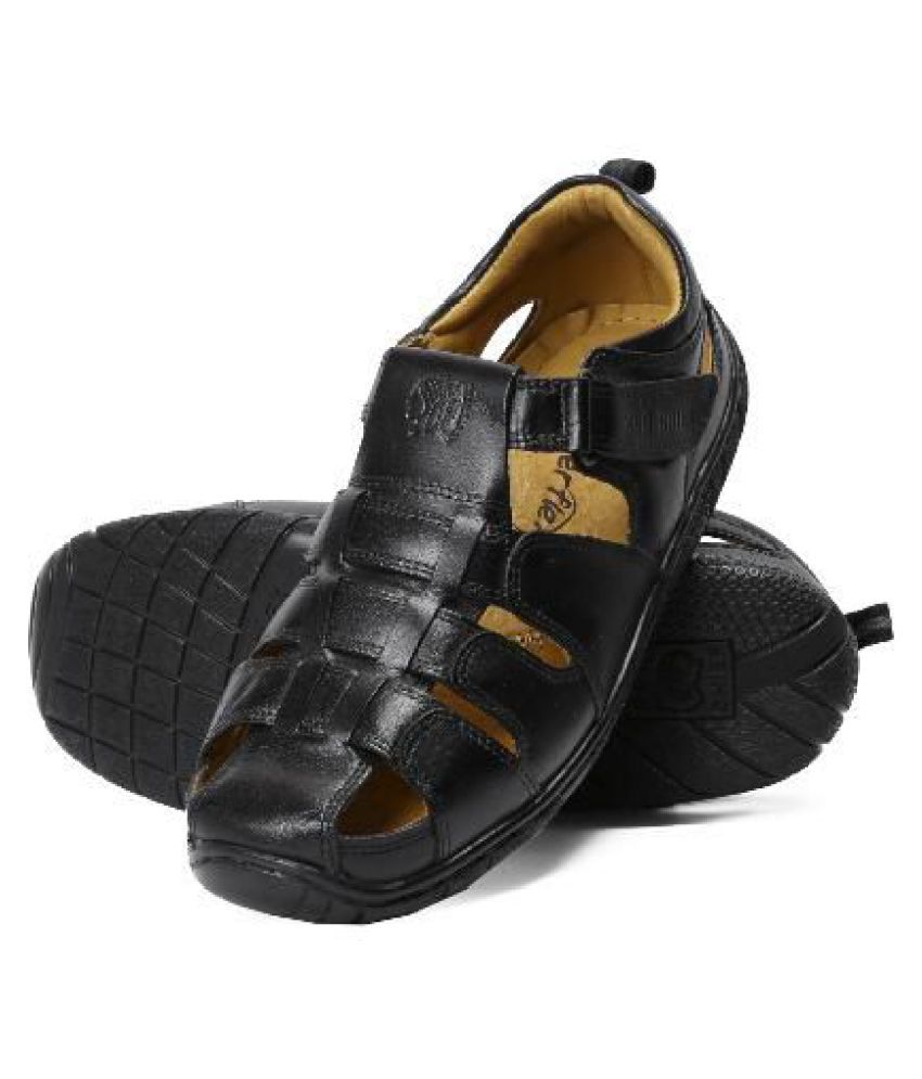 Red Chief 541 Black Sandals - Buy Red 