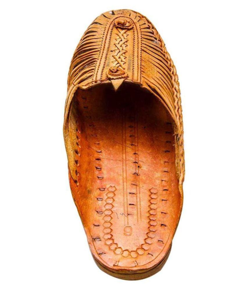 Panwar Enterprises Yellow Kolhapuri Chappal - Buy Panwar Enterprises ...