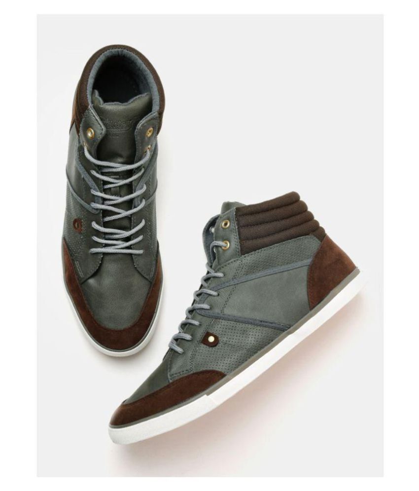 vince gaelan wedge