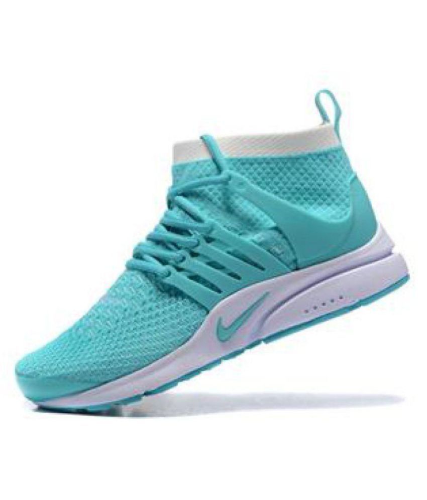 nike sea green shoes