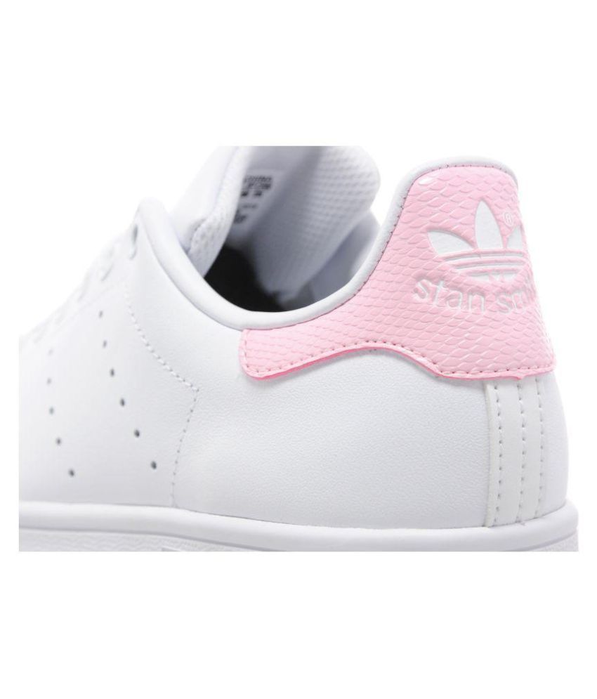 Adidas White Casual Shoes Price in India Buy Adidas White