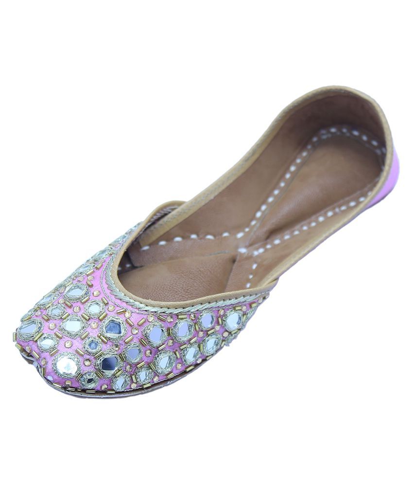 ethnic footwear for women's