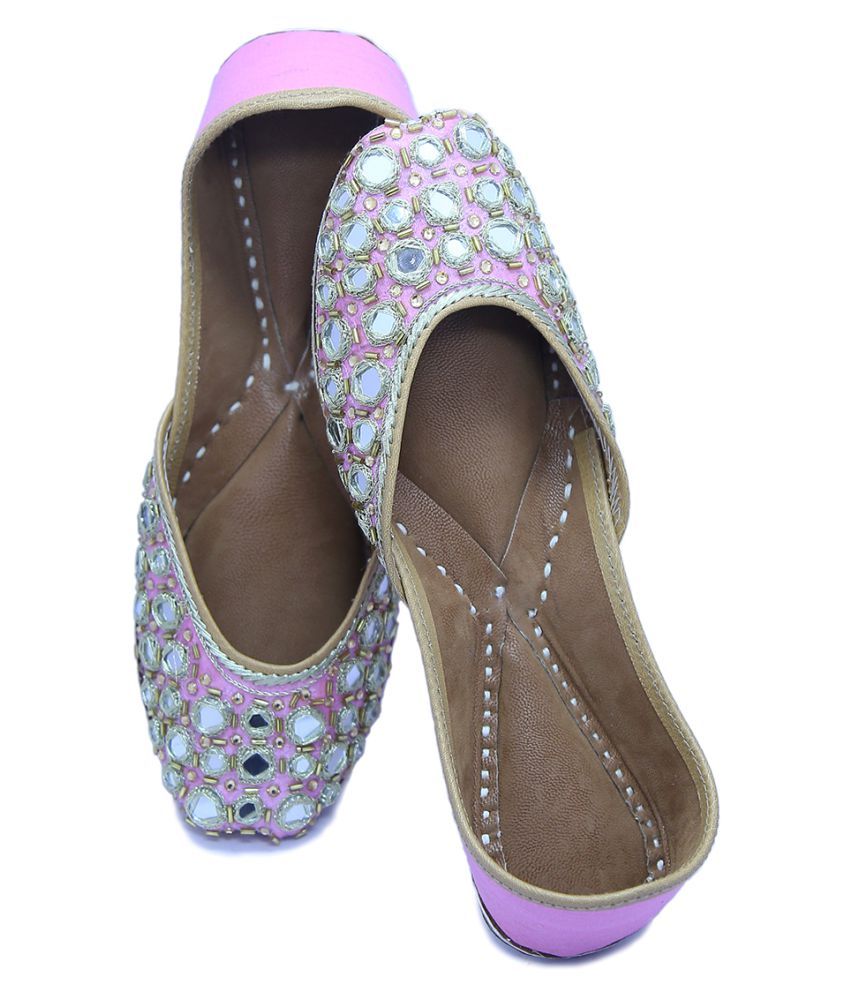 ethnic footwear for women's