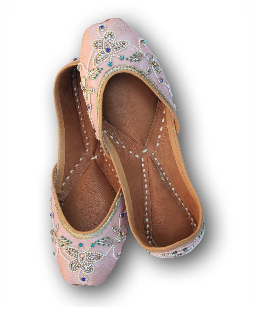 ethnic footwear for women's