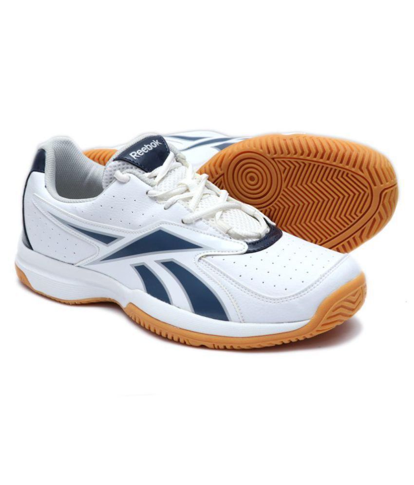 plain white reebok shoes