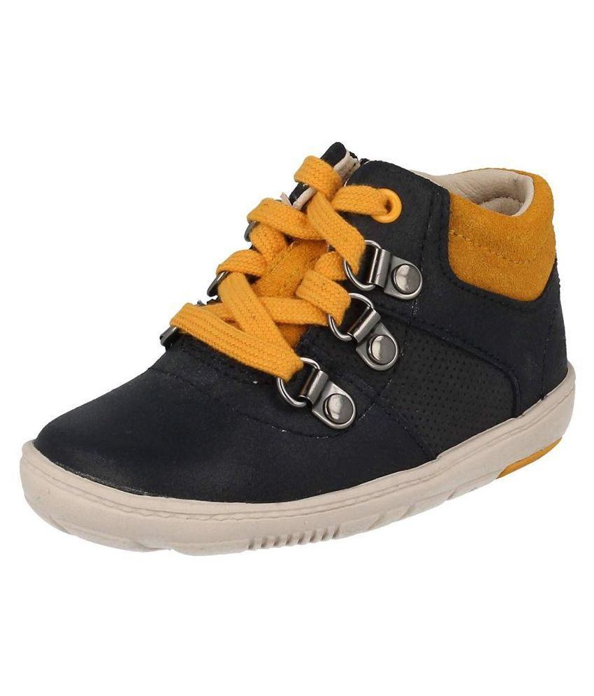 clarks first walking shoes